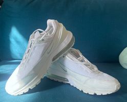 NIKE AIR MAX PULSE white EUR 40.5 / 26cm
