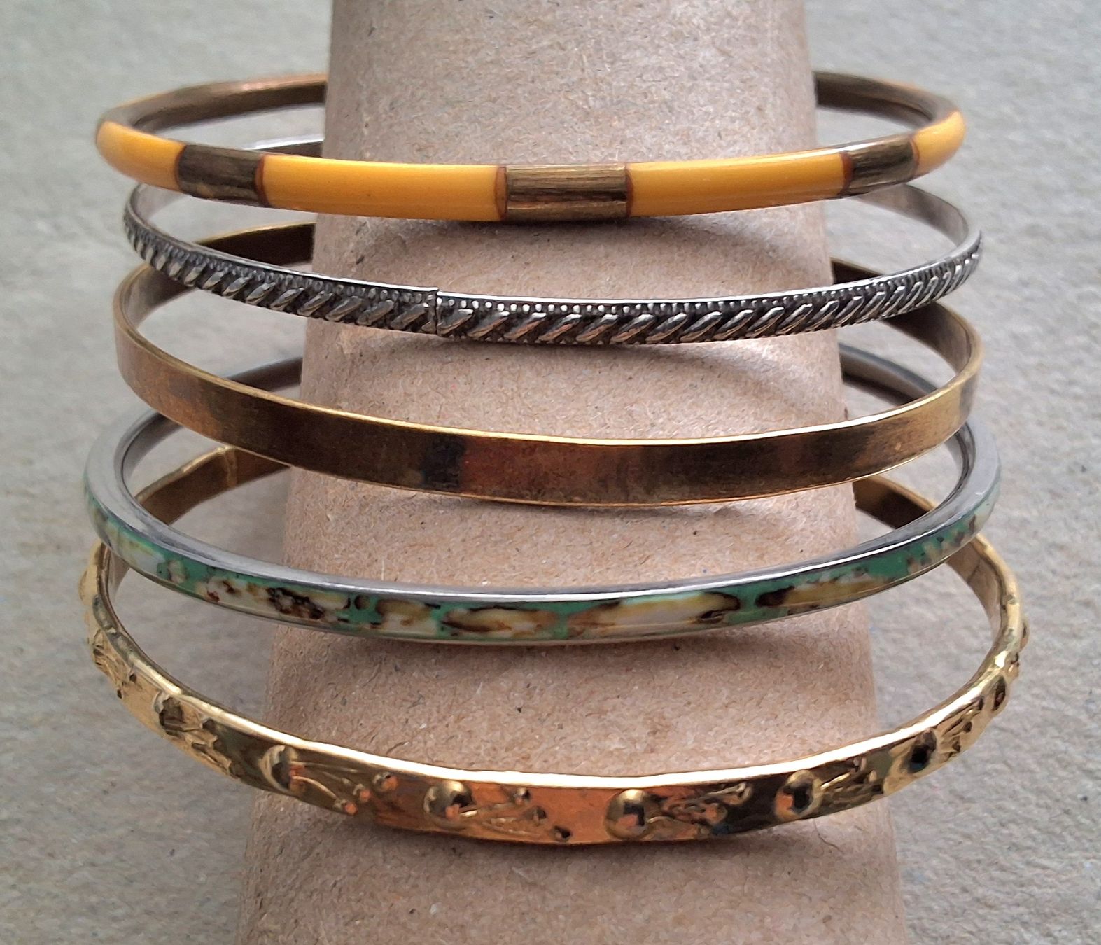 Bracciali & Braccialetti: 5 schmale Armreife – Usato da Oftringen venduto da Waltereg 2