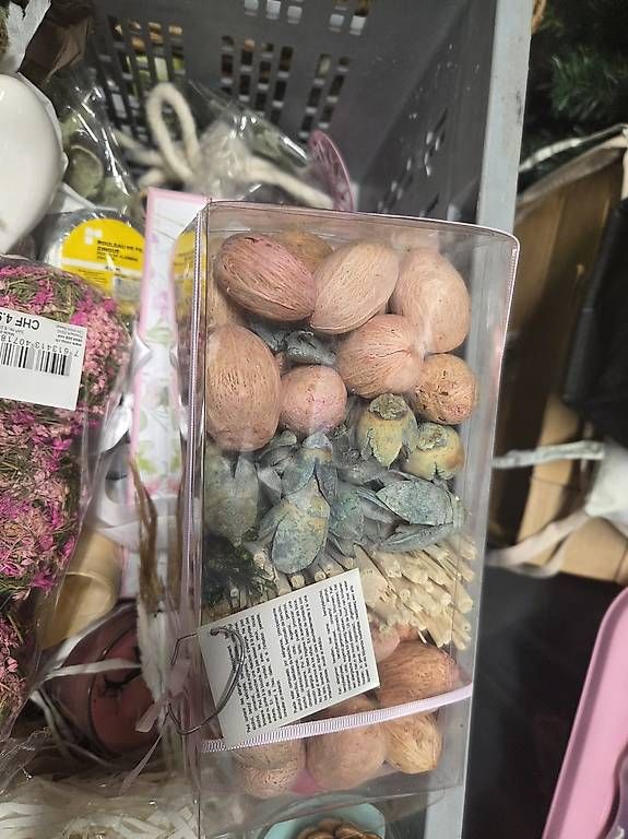 Tutte le decorazioni: A vendre décos  pour création  – Usato da Collombey venduto da rubrub 1