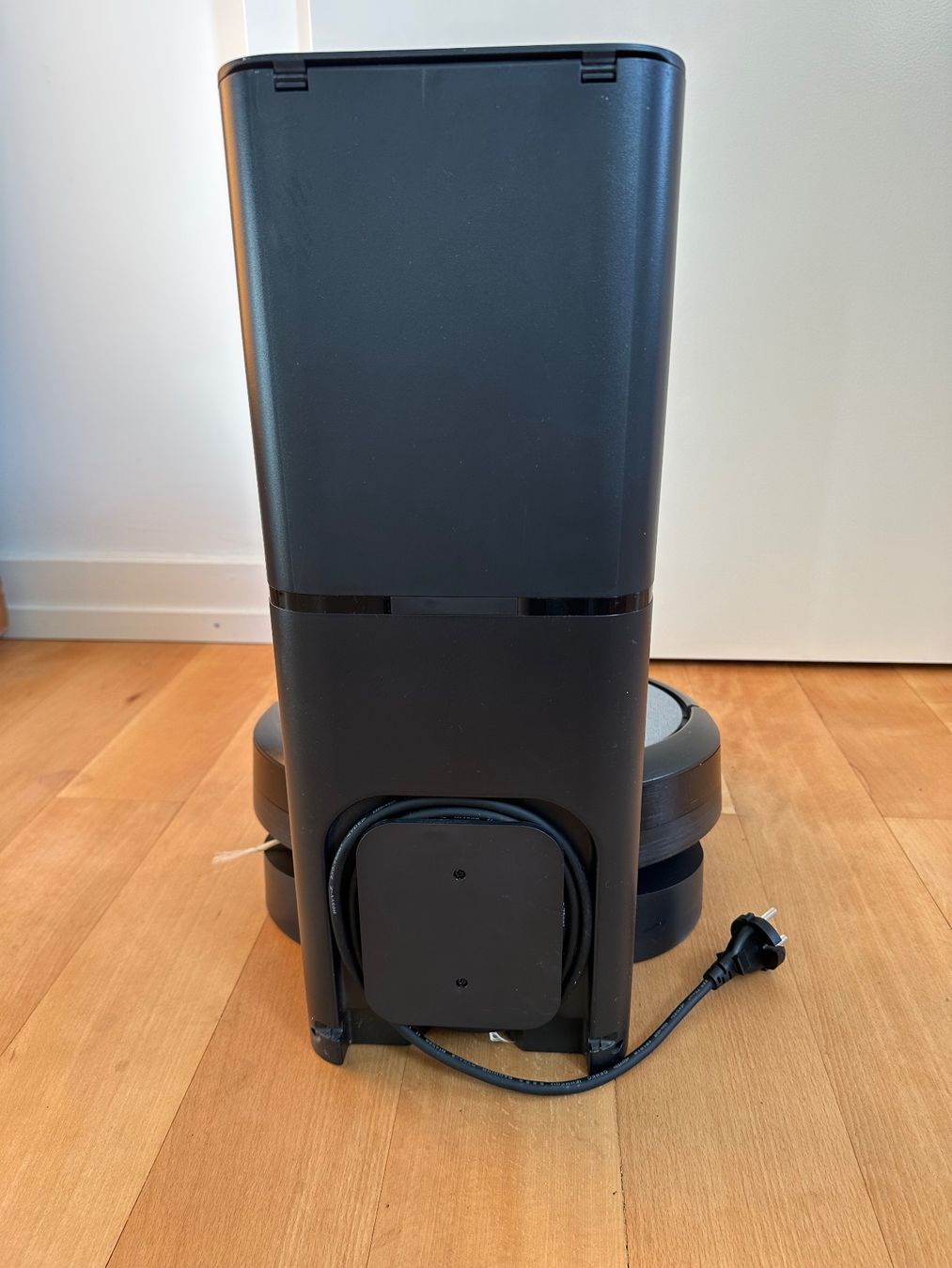 Irobot Staubsauger & Zubehör: iRobot Roomba i3+ mit Absaugstation – Gebraucht aus Stein am Rhein von ade_wd7s 5