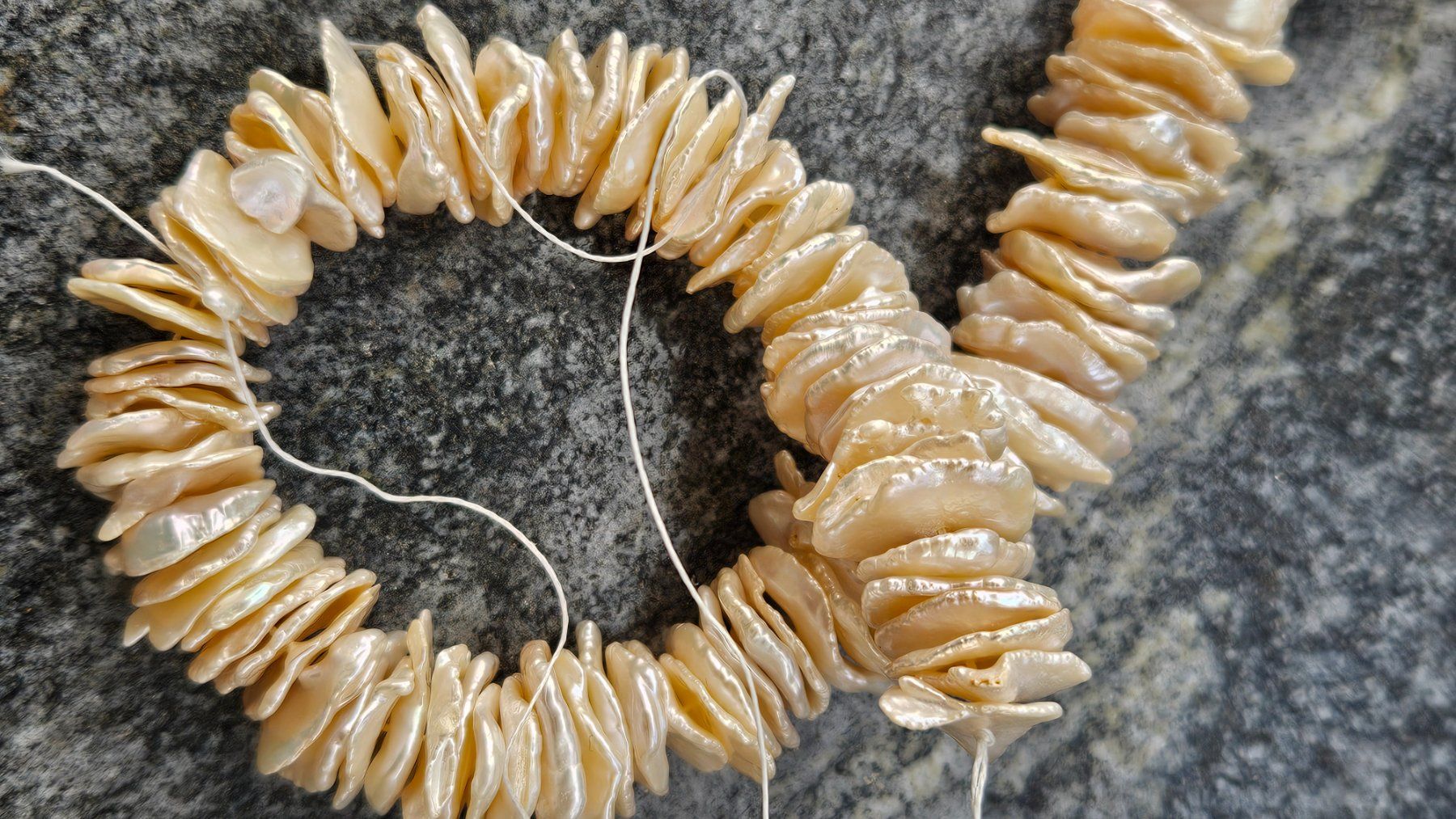 Perle (finte): Keshi Perlen (Cornflakes) – Nuovo e nell'imballaggio originale da Meyriez venduto da Zigzagzug 3