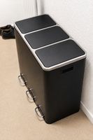 3-fach Mülltrennsystem mit Fußpedalen