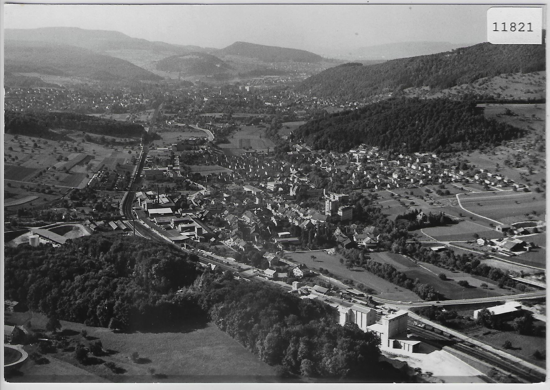 Cartoline postali: Flugaufnahme Lausen BL – Antico da Ettingen venduto da Kartenplanet