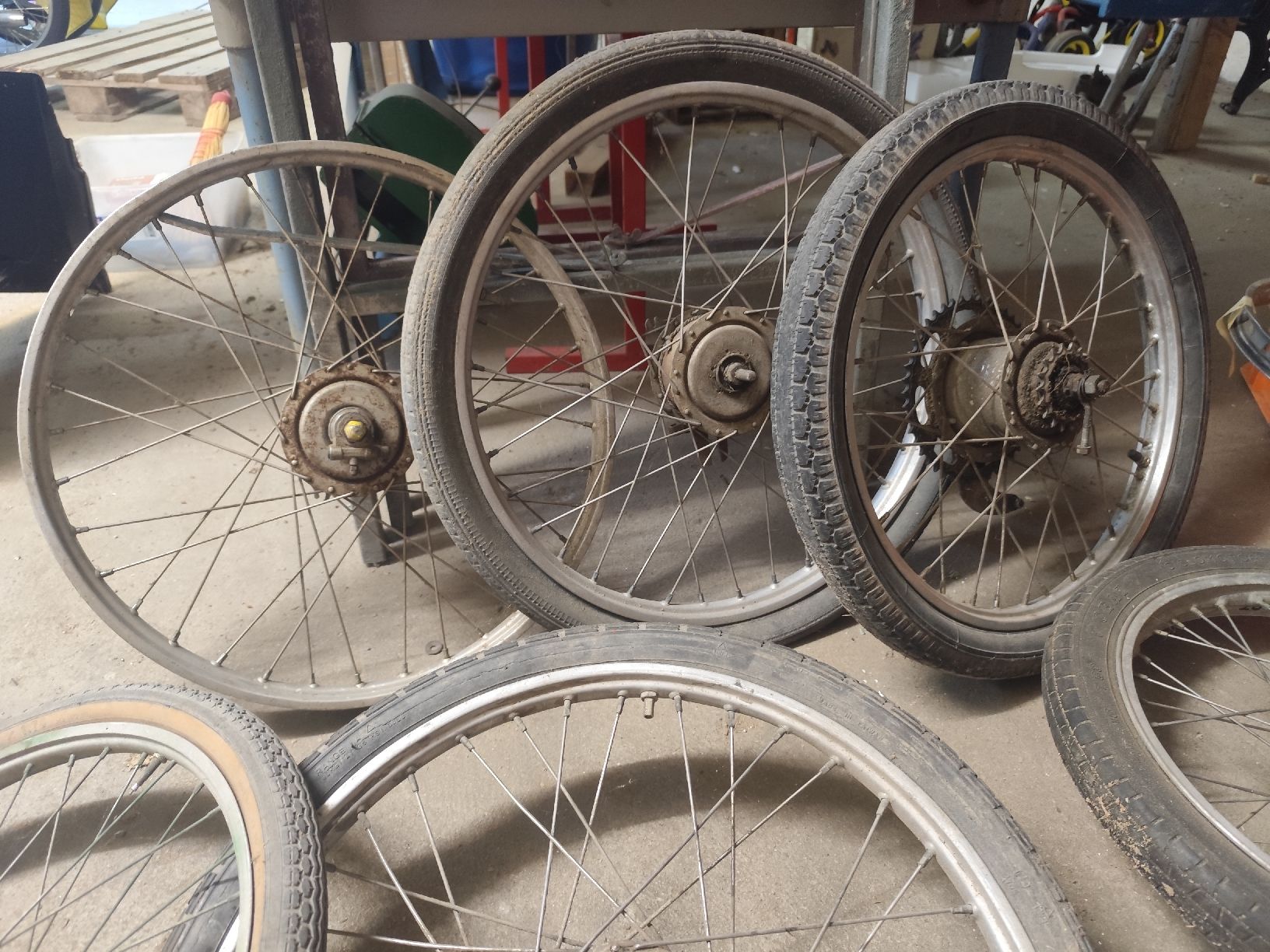 Mofa-Ersatzteile: Mofa/Töffli/Velo Räder – Defekt aus Wil SG von yvs_9mxj