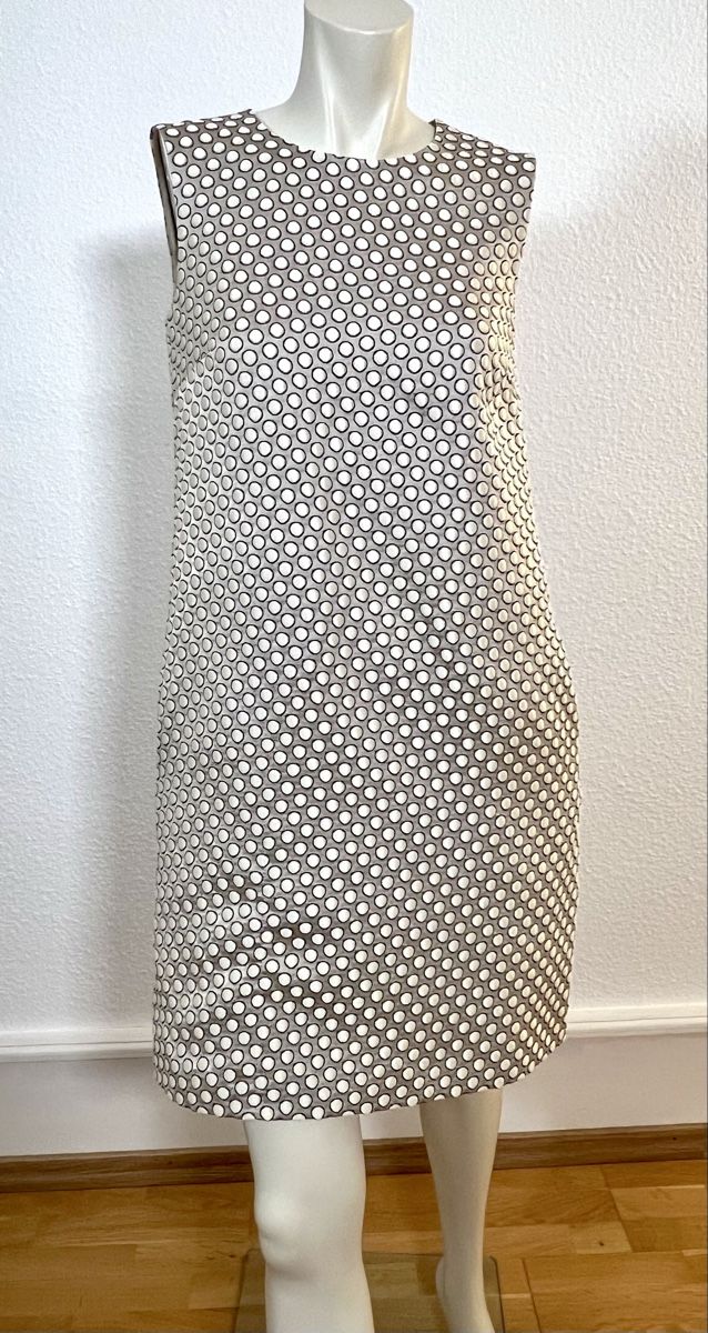 Costumi: ESCADA Kostüm Gr.34, Kleid mit Kurzarmjacke – Usato da Basel venduto da Bettybooo 3