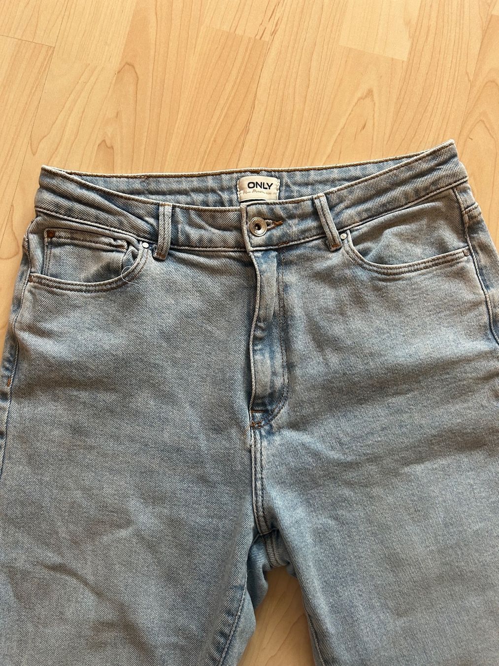 Only Jeans: ONLY Jeans, Grösse 32, hellblau, guter Zustand – Gebraucht aus Zürich von maggi96 1
