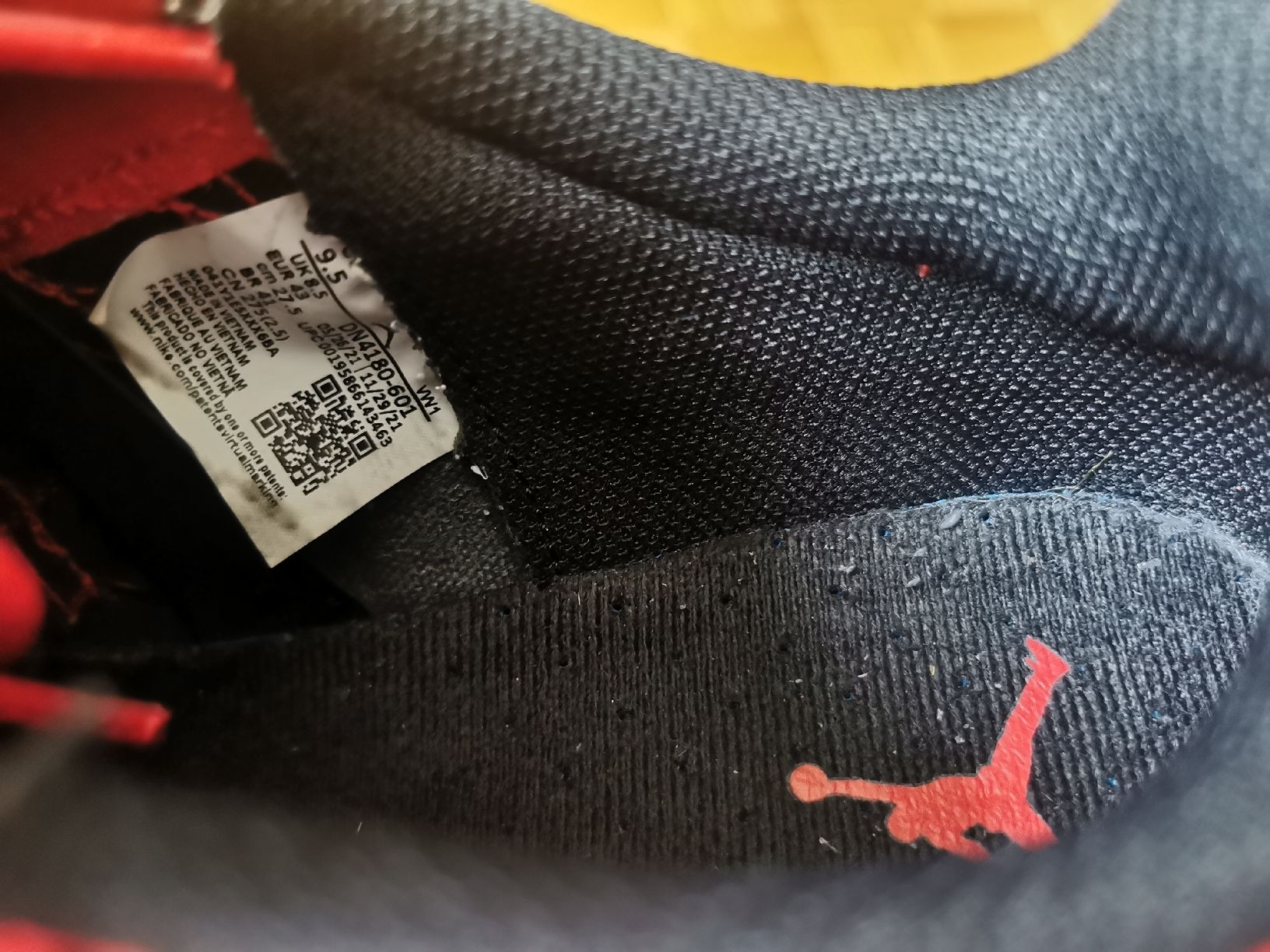Jordan Herrenschuhe: Jordan 11 Cmft Low University Red 43 – Gebraucht aus Bern von ged_ffx9 4
