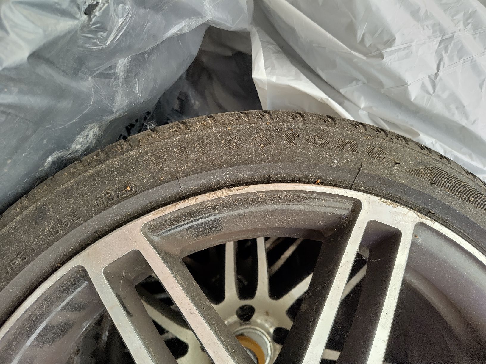 Pneus & Kompletträder: Sommerreifen 225/40 R18 92V Roadhawk | Alufelgen SIGMA – Gebraucht aus Wyssachen von RedFonk 3