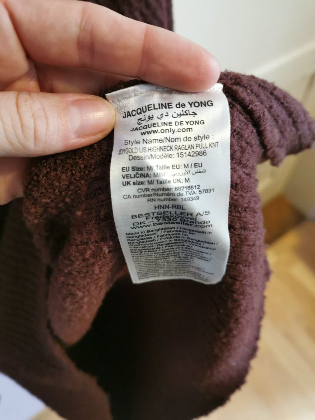 Pullover & Sweatshirts: Dünner Strickpullover Grösse M – Gebraucht aus Unterägeri von Fiobi 3
