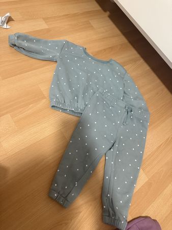 Children's tracksuit green white dots size 86 good condition