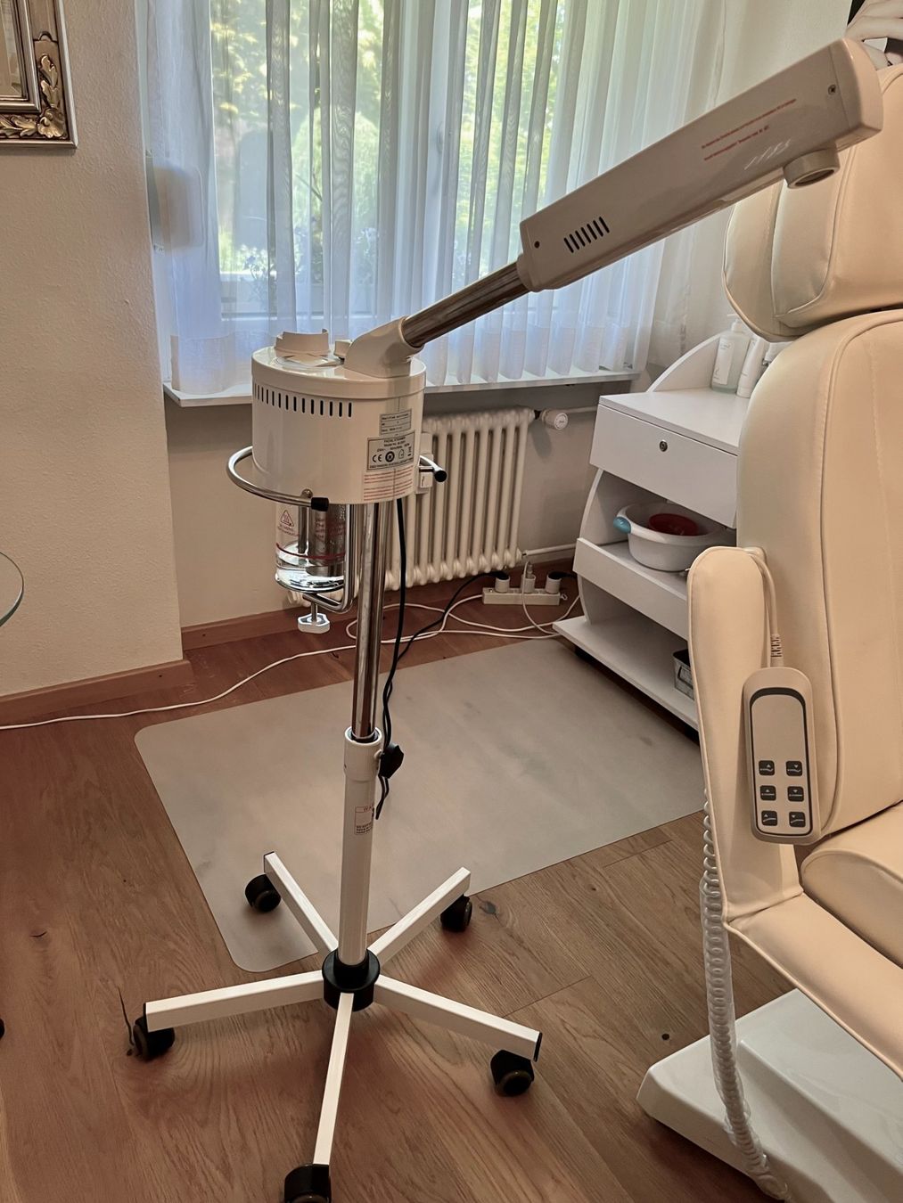 Autres optique: Lupenleuchte mit Lupenschuzklappe – D'occasion à Kreuzlingen par mar_egli 1