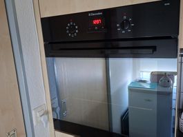 Electrolux Einbaubackofen 5.2014