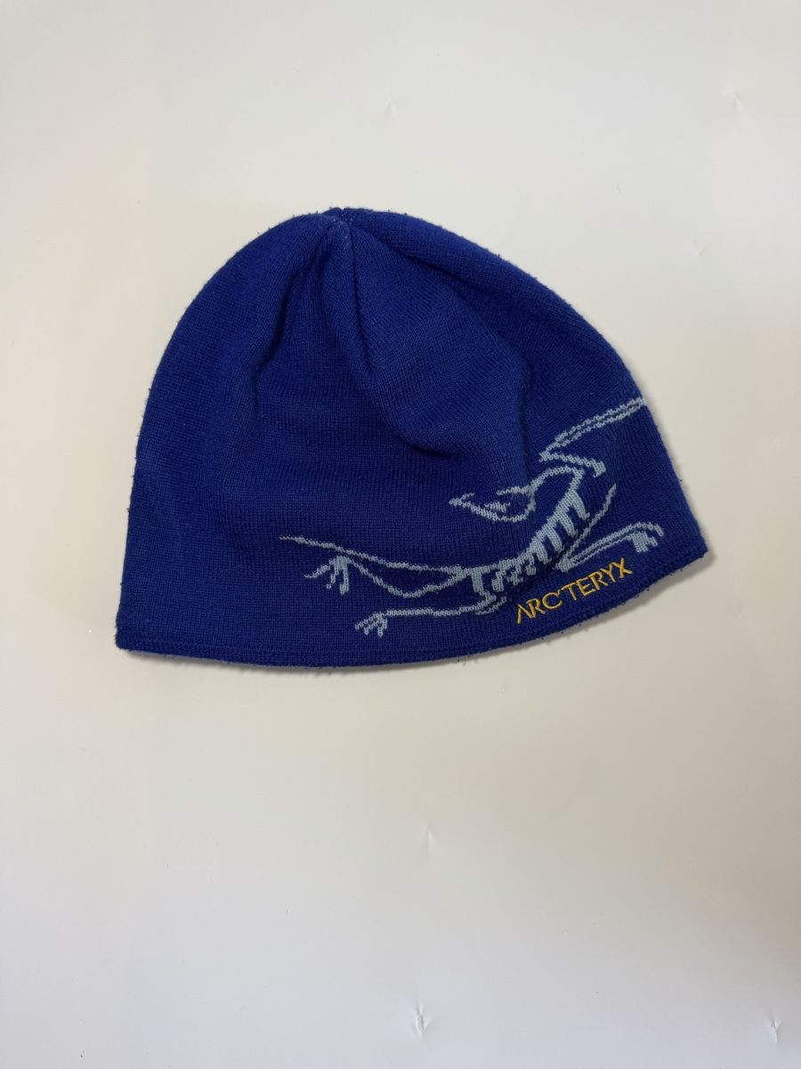 Arcteryx Copricapi, berretti & cappellini: Original Arc’teryx Beanie Mütze  – Usato da Vionnaz venduto da b_f_d_r_g