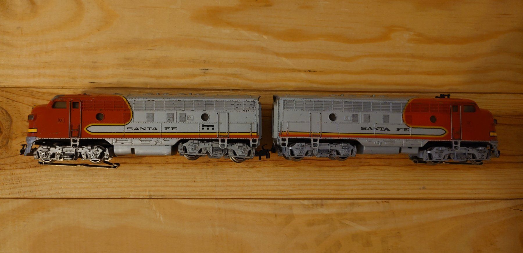 Märklin Modellini di ferrovie: Marklin Santa Fe Lok Doppellok – Usato da Allschwil venduto da Swisstoybox 1
