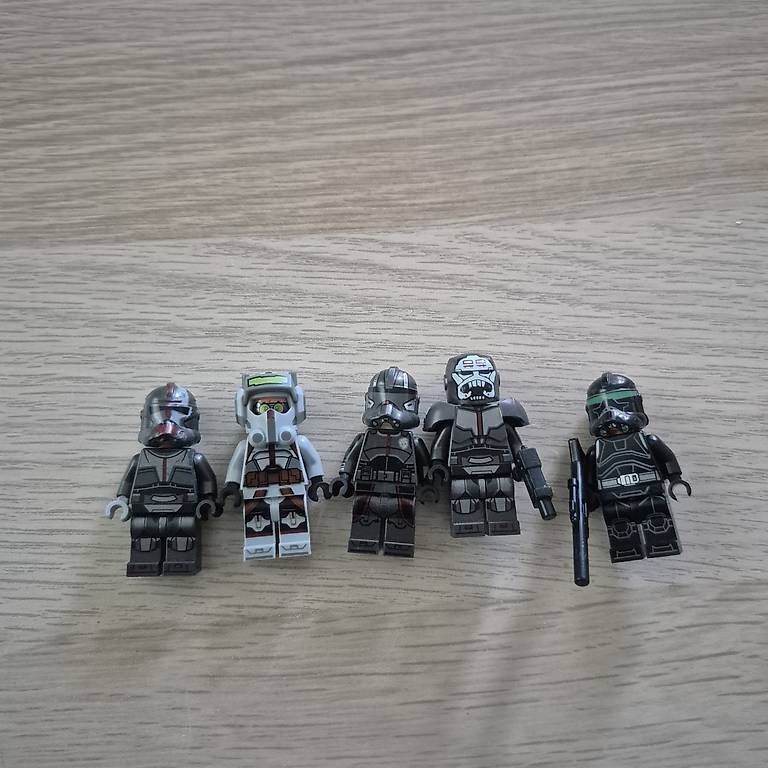 Kit di costruzioni: Lego the Bad batch Shuttle und Figuren – Usato da Utzenstorf venduto da eli_f9dw 1