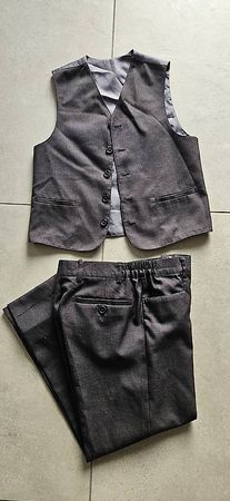 Gilet und Anzugshose Gr. 134 grau