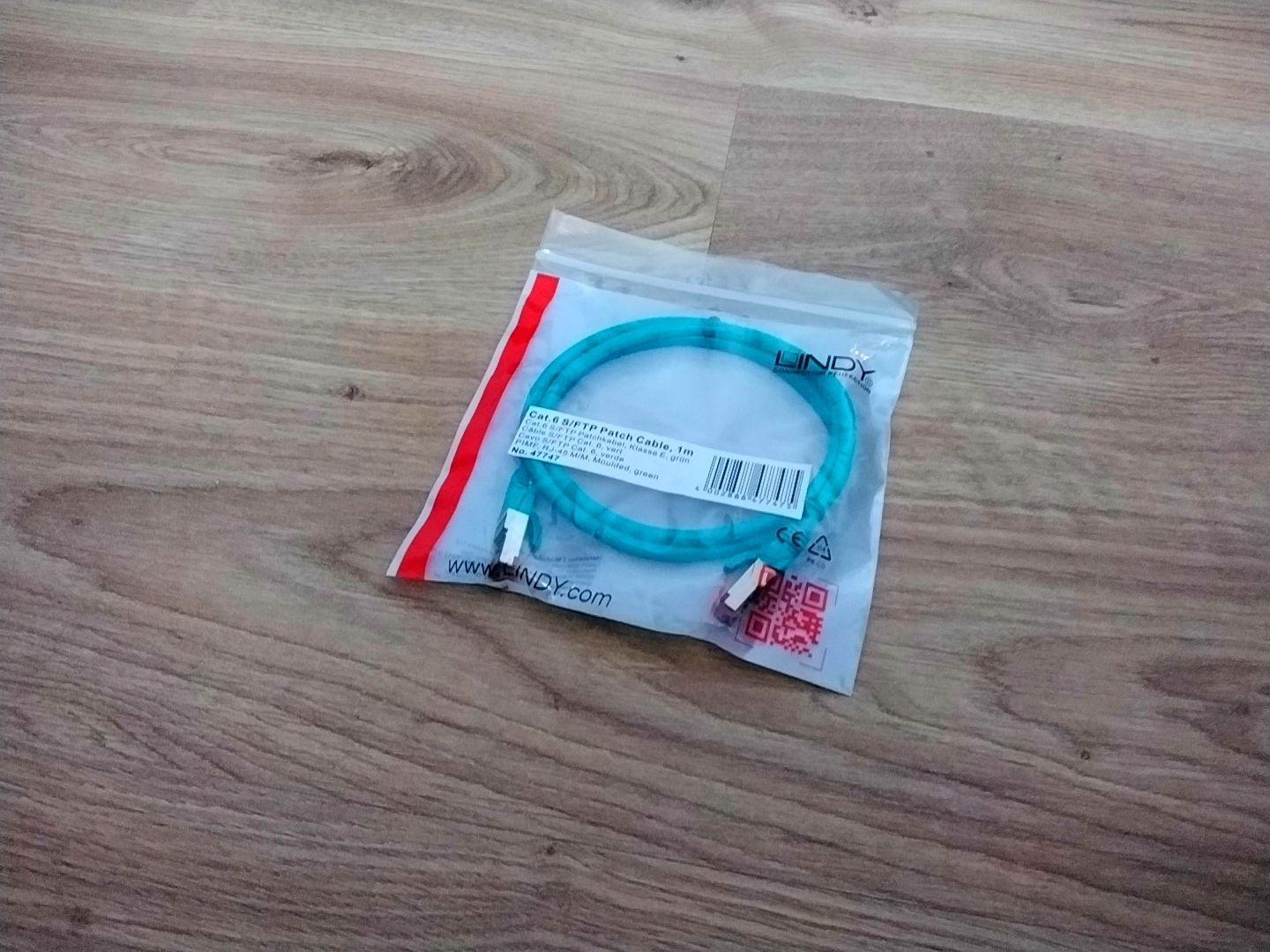 Cavi: Câble réseau RJ45 vert – Nuovo e nell'imballaggio originale da Vers-chez-Perrin venduto da nicobello