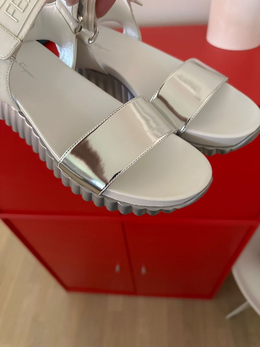 Salvatore Ferragamo Scarpe da donna: Salvatore Ferragamo Sandalen – Nuovo e nell'imballaggio originale da Binningen venduto da Yuliya15 2