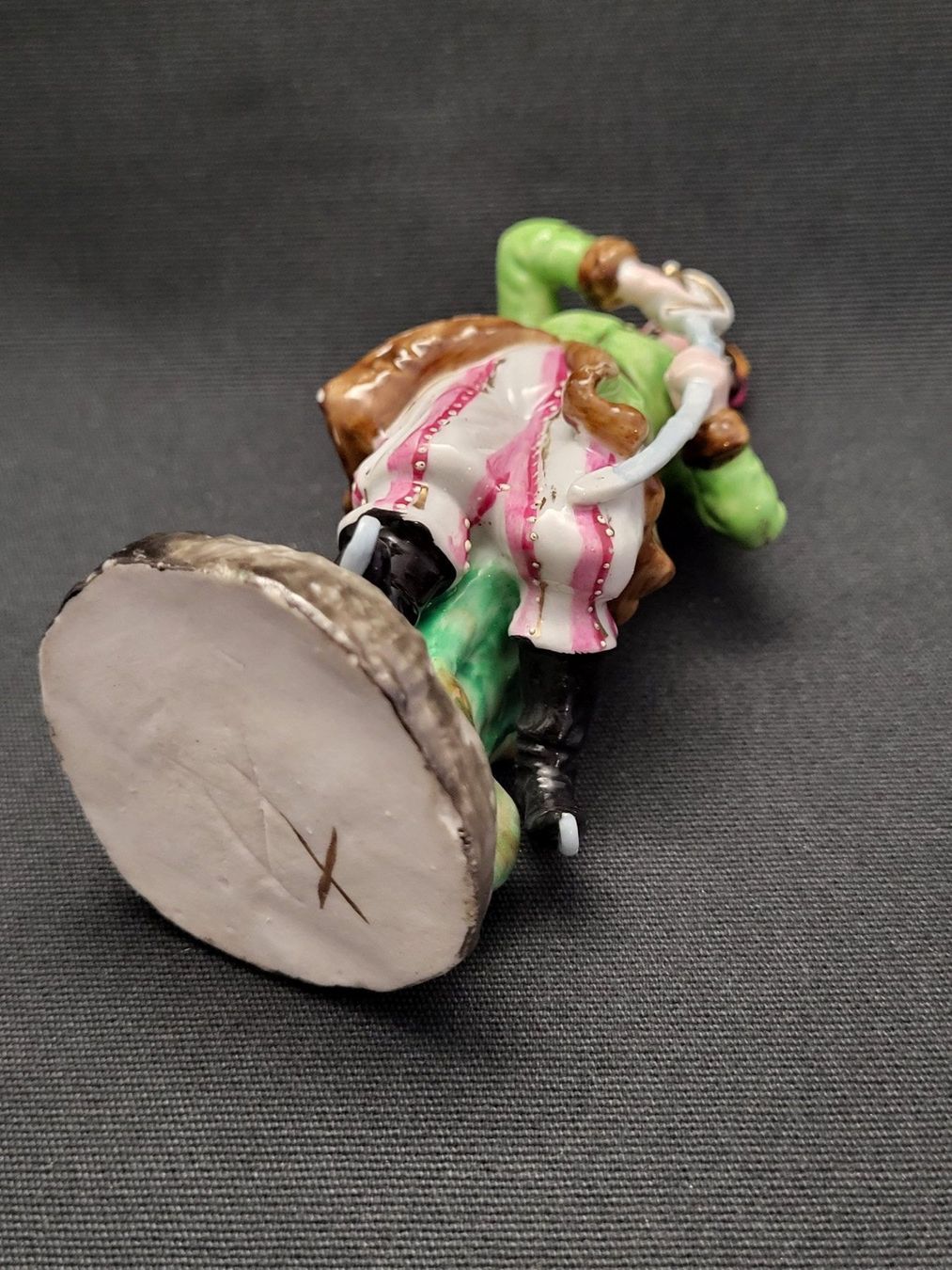 Statuette: Handbemalte Prozellan-Figur gemarkt – Usato da Basel venduto da spinne02 7