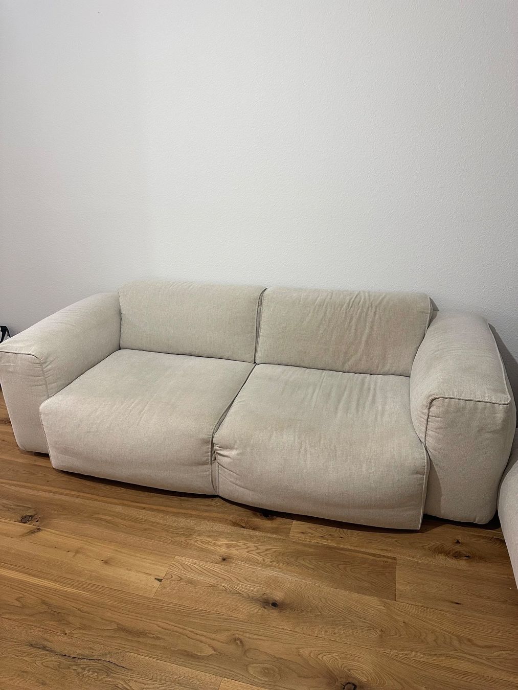 Divani: 2 Sofas 2-Sitzer Stoff hellbeige guter Zustand gebraucht – Usato da Muttenz venduto da dan_zfh7 1