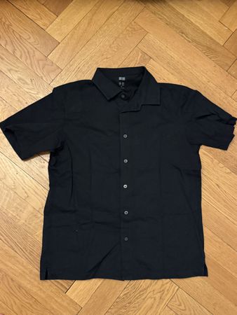 Chemise noire Uniqlo manches courtes taille M