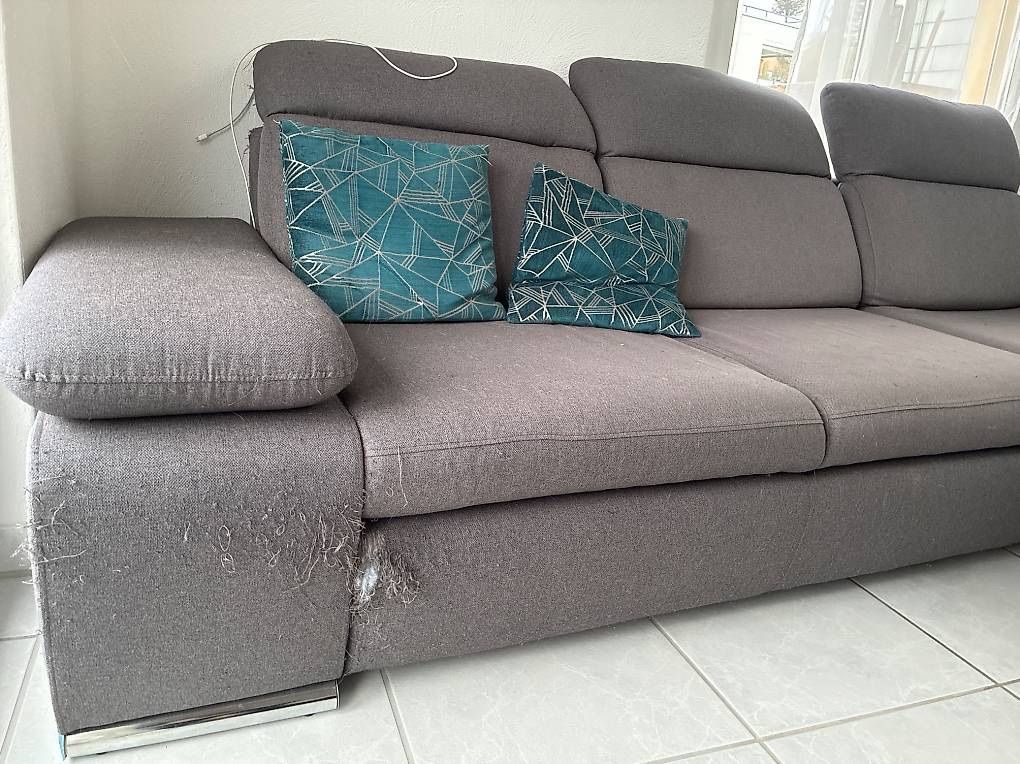 Divani: Ecksofa Dunkelgrau zu verschenken – Difettoso da Eschenbach LU venduto da Fabio_1 2
