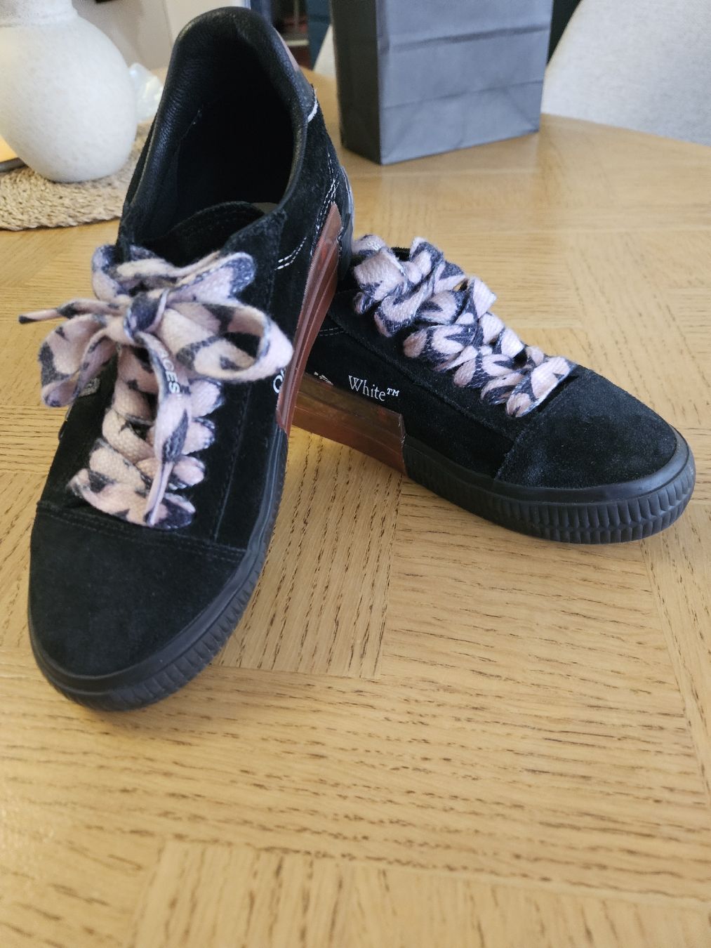 Off-White Scarpe da donna: baskets  – Nuovo (secondo la descrizione) da Chêne-Bourg venduto da gab_7cg8 5