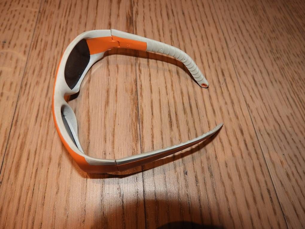 Occhiali & Lenti: Kindersonnenbrille – Usato da Hergiswil NW venduto da Noema2006 1