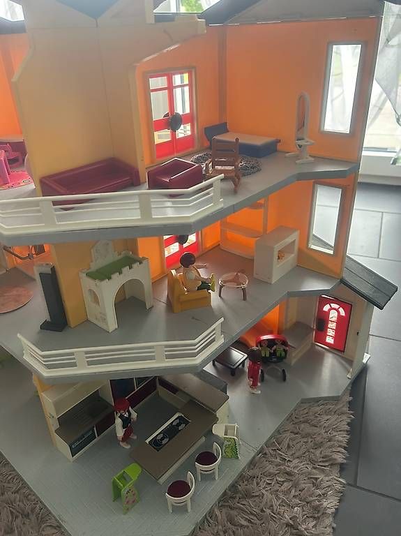 Playmobil Giocattoli: Playmobil grosses Wohnhaus – Usato da Biberist venduto da ker_7jjf 1