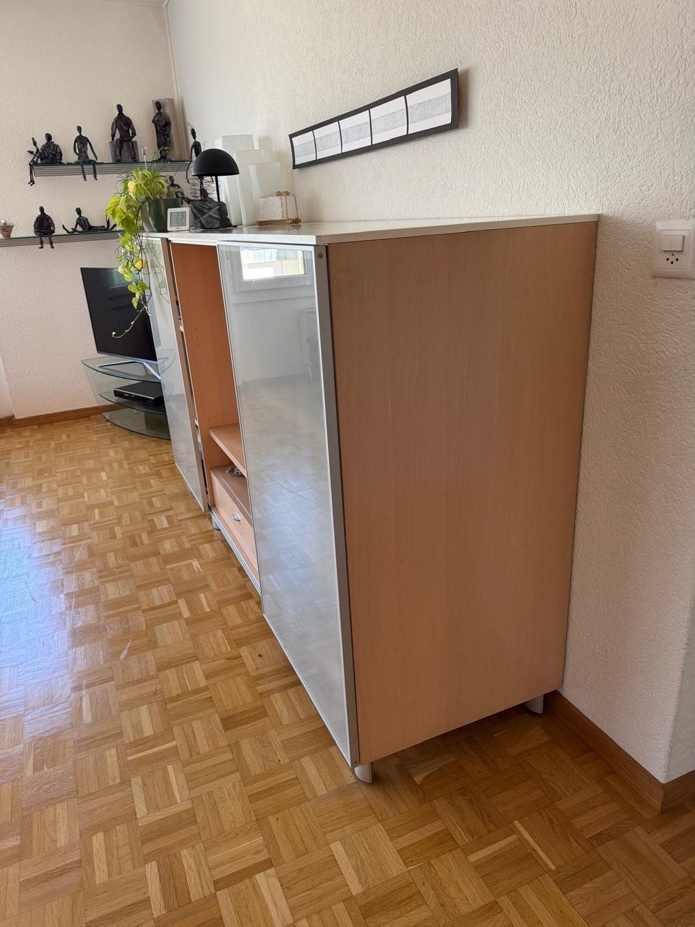 Kommoden: Sideboard mit Glas Türen – Neu (gemäss Beschreibung) aus Lenzburg von Raitschy 1
