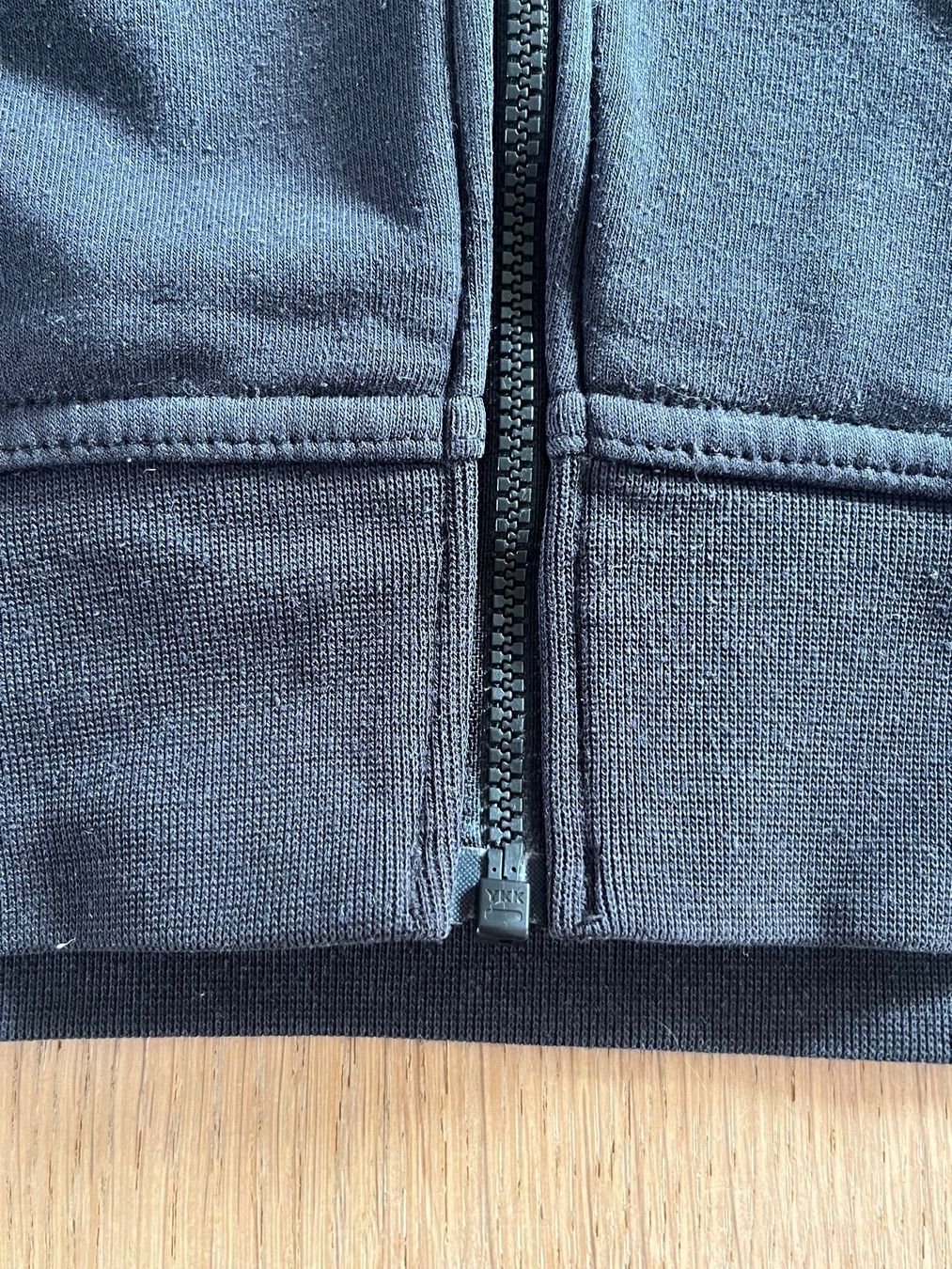 Nike Maglioni & Felpe: Nike Jäckchen/Pulli schwarz – Usato da Laupen BE venduto da lee_ym6v 6