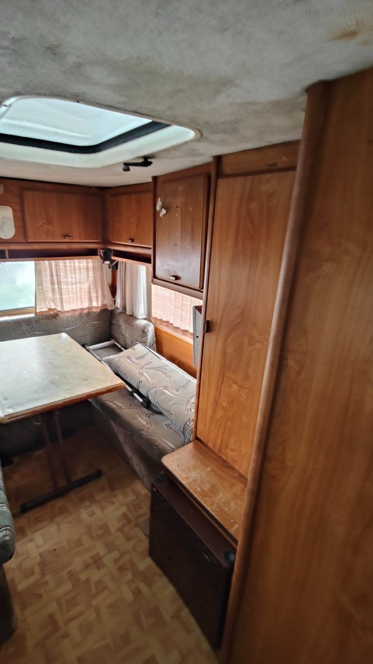 Hymer Veicoli da campeggio: Hymer Mercedes 310d – Difettoso da arni ag venduto da violetta01 6