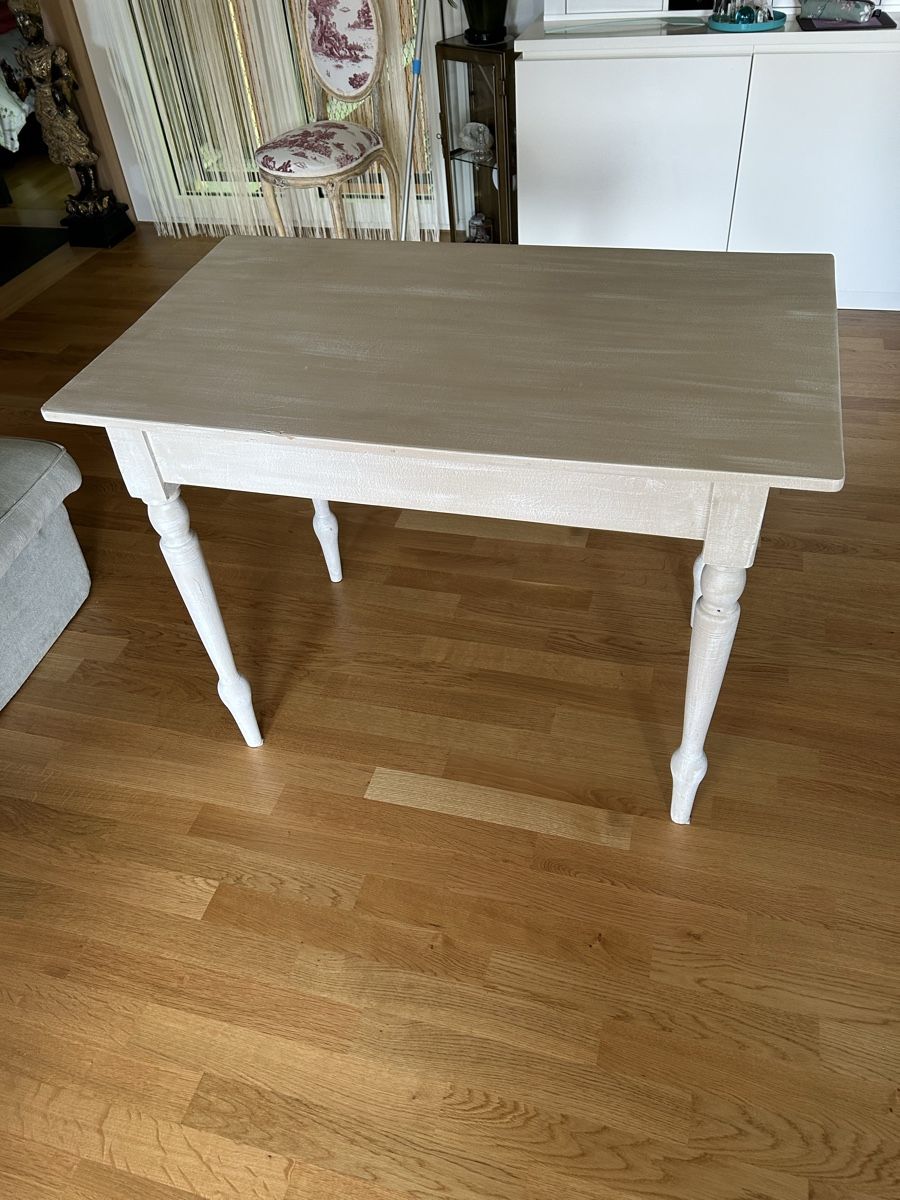 Scrivanie: Petit bureau en bois – Usato da La Tour-de-Peilz venduto da serard 2