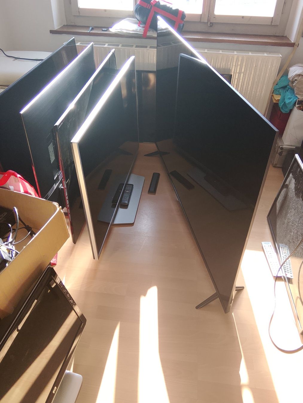 Fernseher: Fernseher (6x) – Defekt aus Luzern von val_9ngc