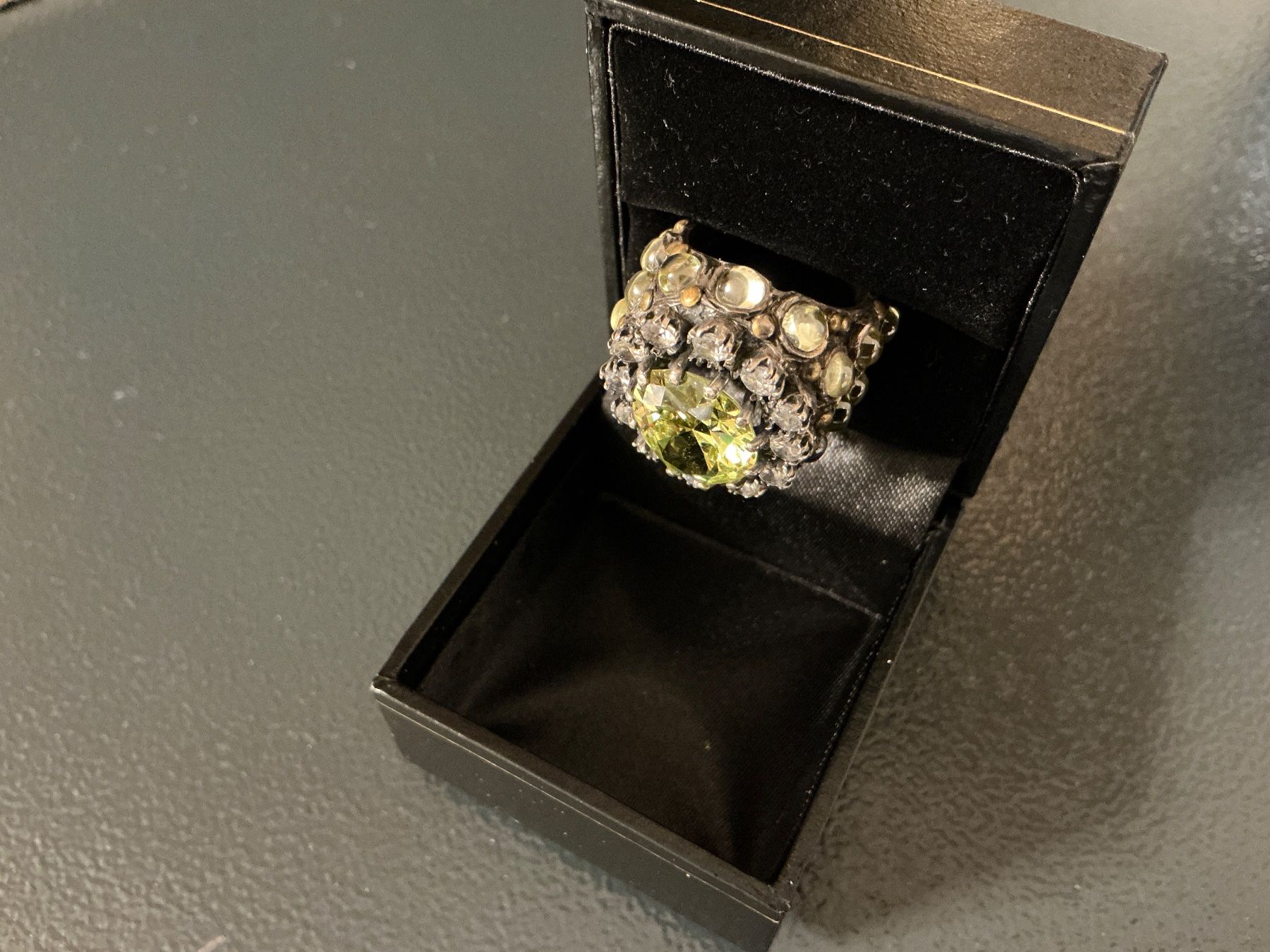 Anelli: Cocktailring mit Peridot – Usato da Moosseedorf venduto da MarcPSahli 4