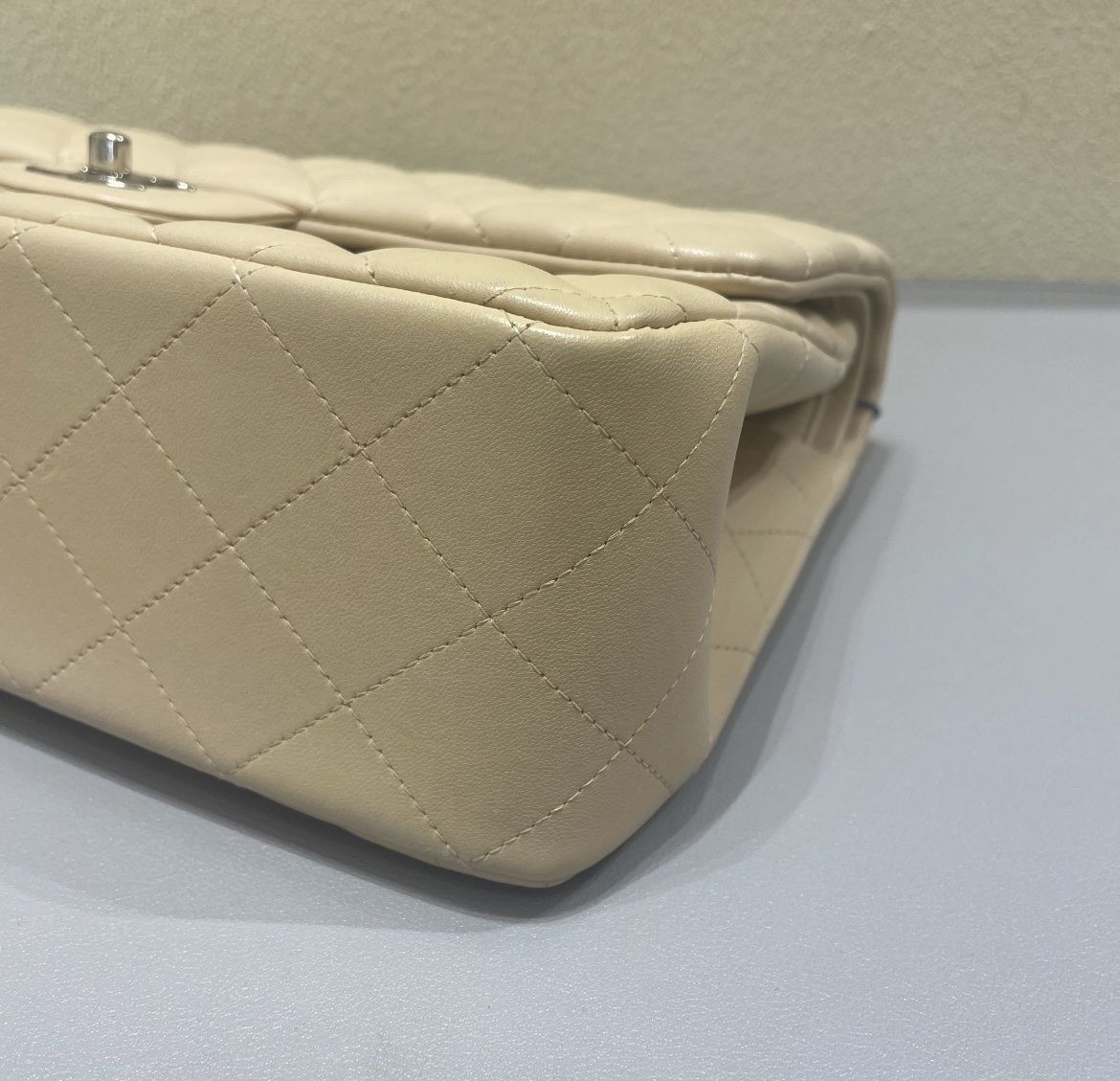 Chanel Borse da donna: Chanel Handtasche double flap beige, silber hardware – Nuovo (secondo la descrizione) da Oberrieden venduto da Mlew 5