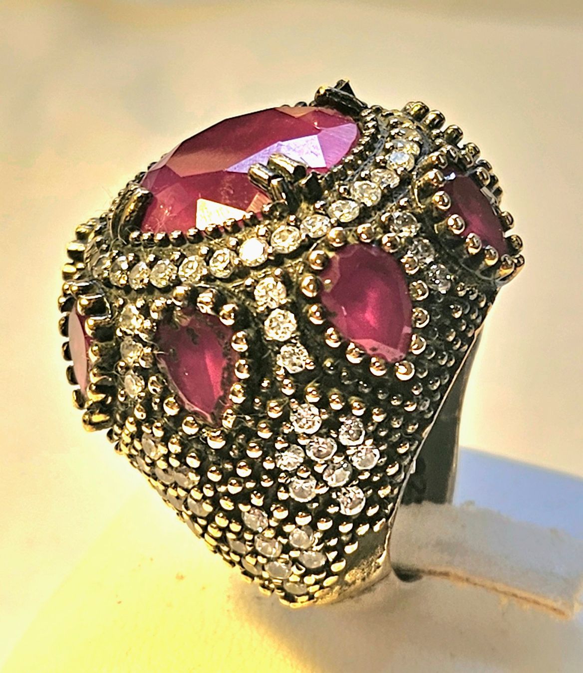 Bagues: Wunderschöner Ring mit Rubin und Zirkonia – Neuf (Voir description) à Zürich par adriben 7