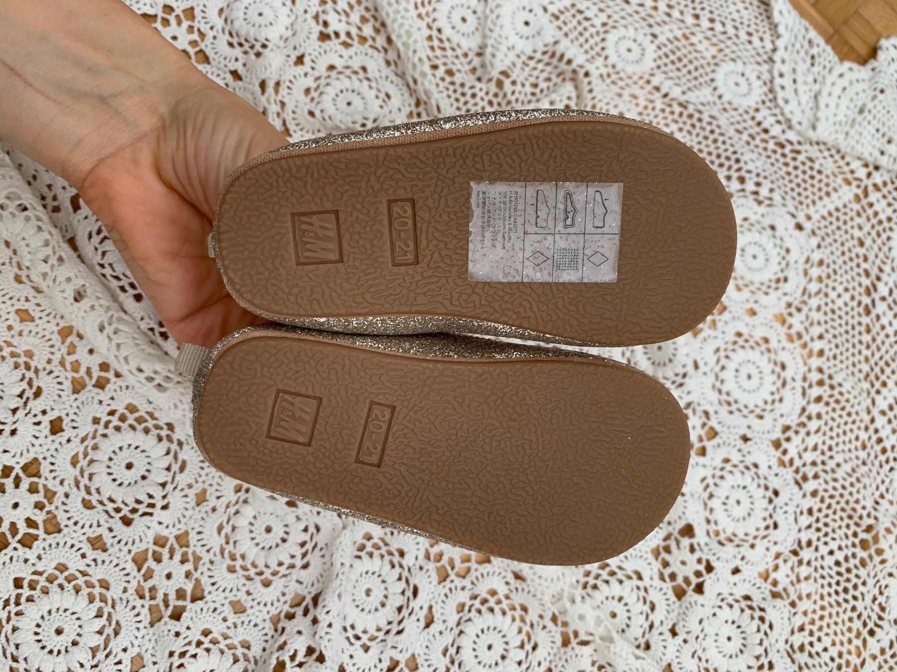 H&M Schuhe für Jungen: Chaussures H&M Gr.20/21 NEU! – Neu (gemäss Beschreibung) aus Moutier von chDuplessy 1