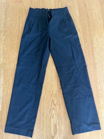 Sehr schöne Hose von Massimo Dutti Gr. 34