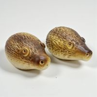 Sculptures d'hérissons en céramique d'art, Signées RB