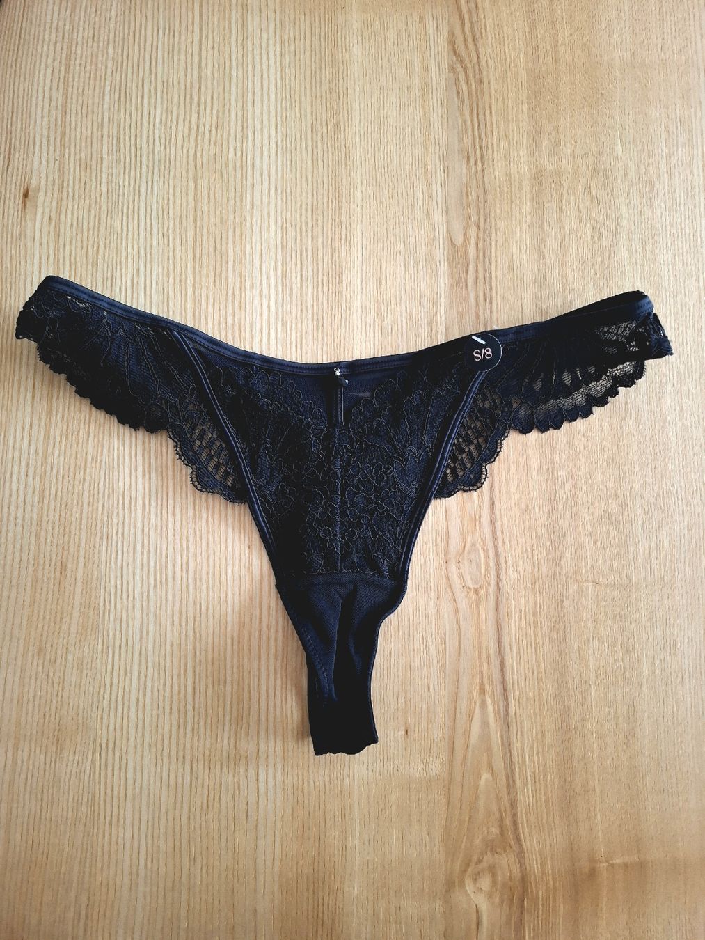 Hunkemöller Altra biancheria intima: LAST CHANCE! Schwarzer spitzen String, Damen, S, NEU – Nuovo e nell'imballaggio originale da Mollis venduto da Fr.Dieti 1