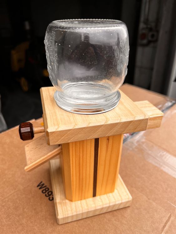 Erdnuss,Snackspender aus Holz | Kaufen auf Ricardo