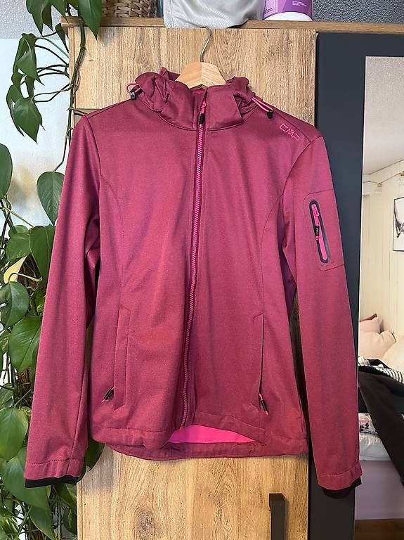 CMP Giacche: CMP Softshelljacke, Grösse XS (eher S) – Usato da Gattikon venduto da salomefrehner