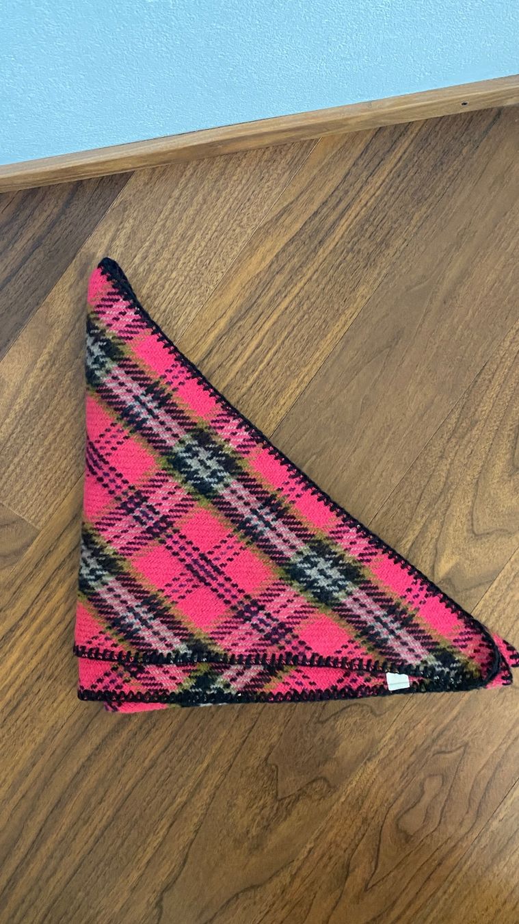 Foulard & Sciarpe: Dreiecksschal – Usato da Buchs SG venduto da leo_7hcw 1