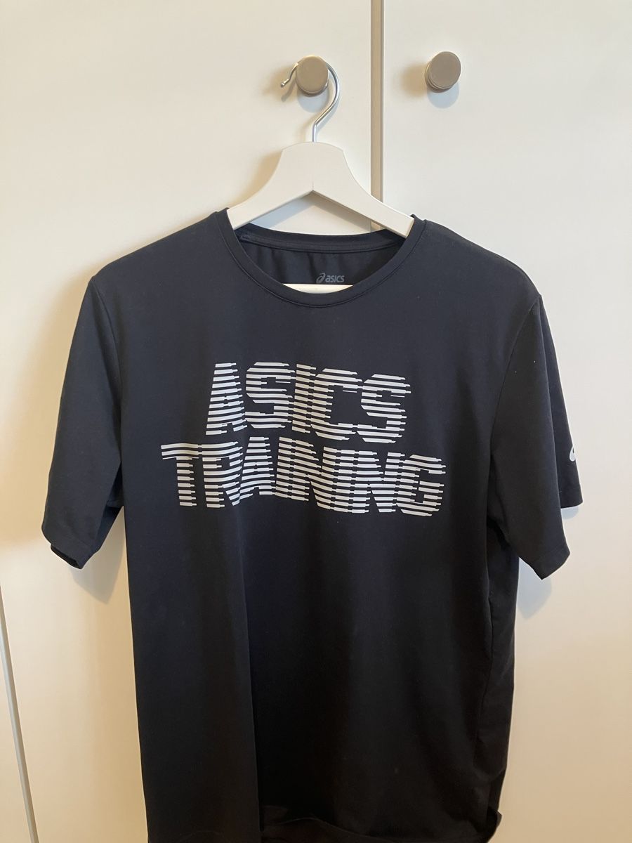 Asics T-shirts: Asics Trainingsshirt schwarz Grösse M – Neuf (Voir description) à Winterthur par Streisel