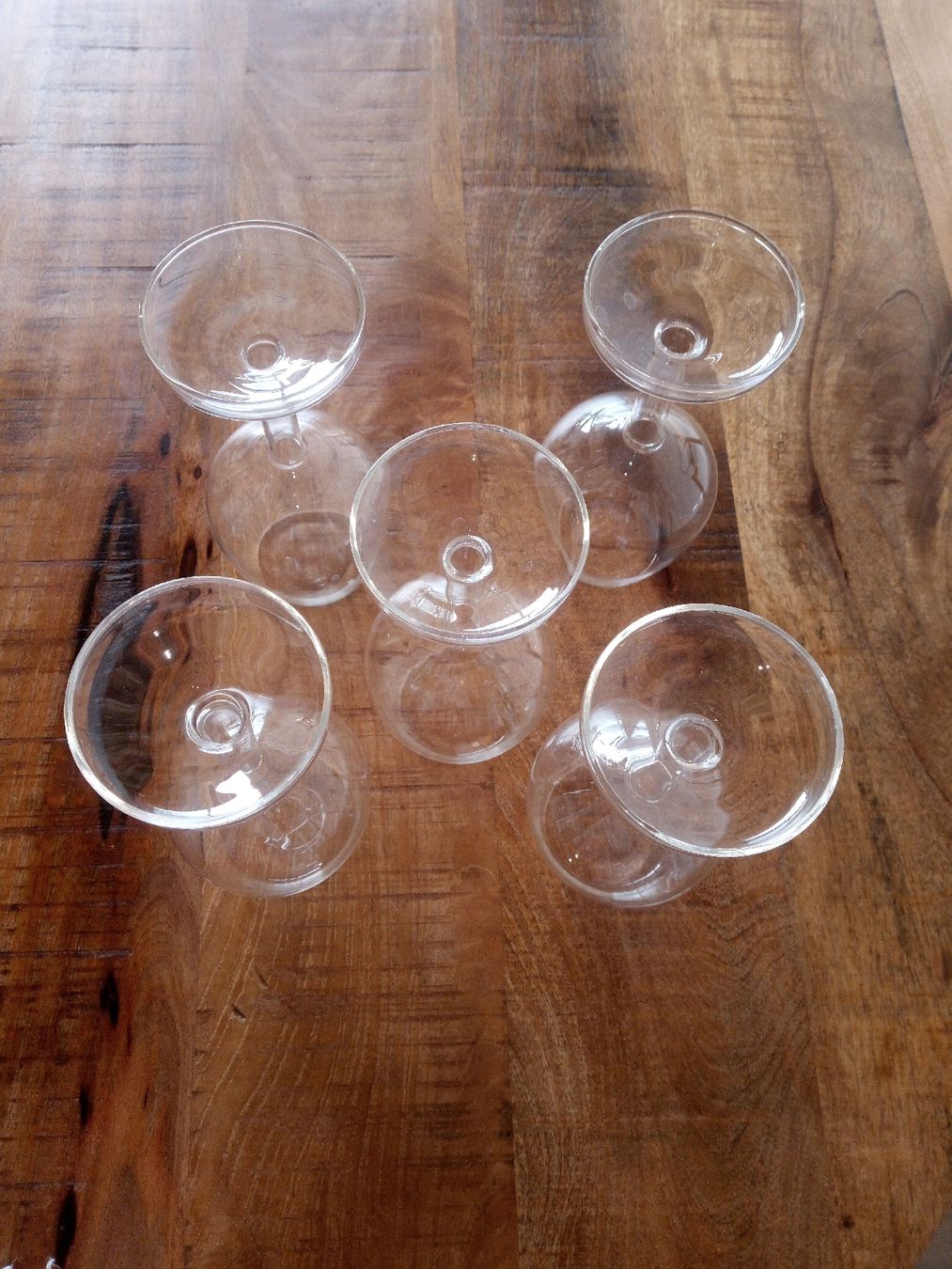 Bicchieri: 5 Verres à vin élégants, A l'envers – Usato da Dugny (Leytron) venduto da NaMartinet 1
