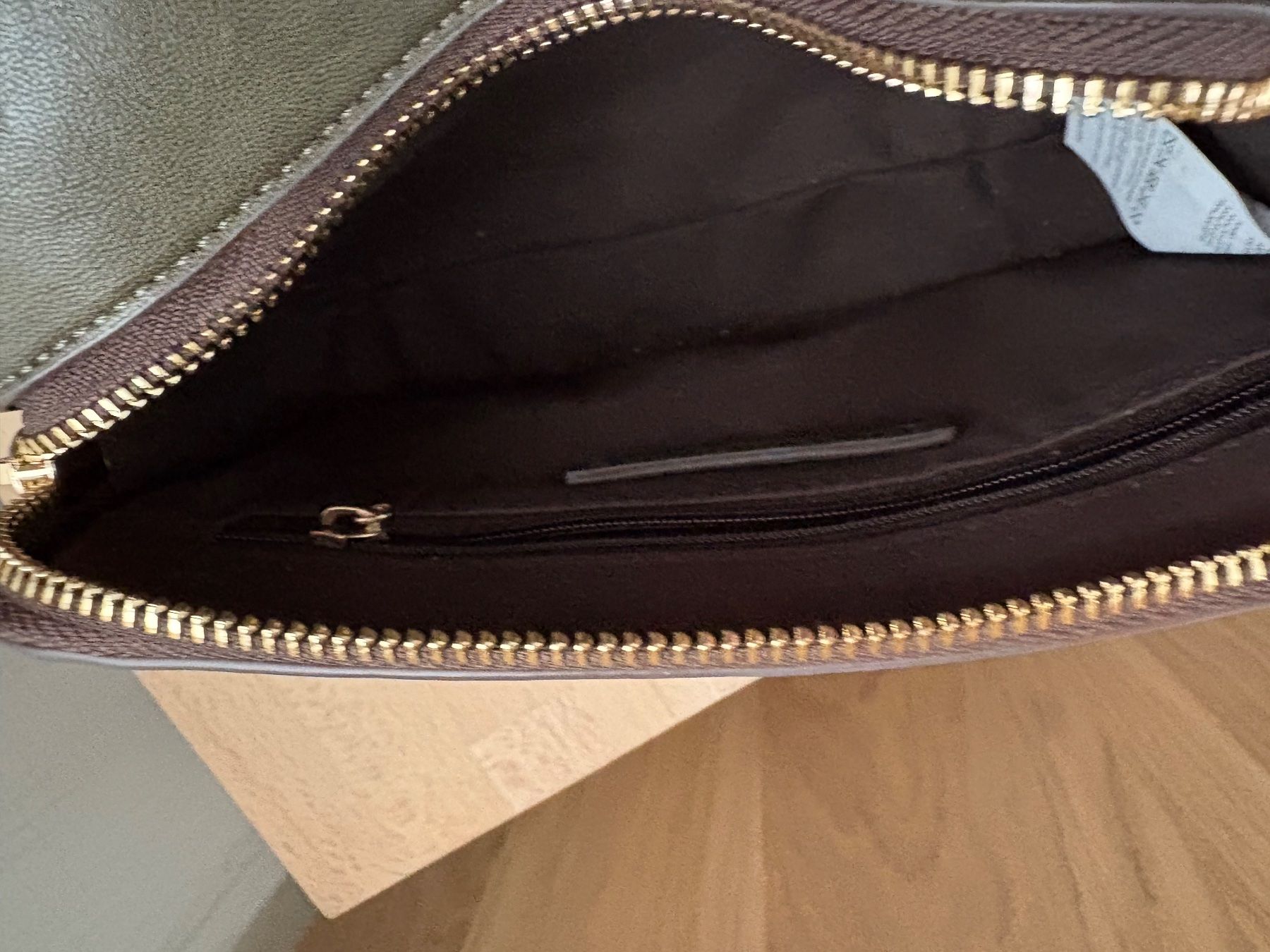 Taschen für Damen: Paco Martinez Umhängetasche, khaki/braun – Gebraucht aus Niederglatt ZH von mat_7k7p 5