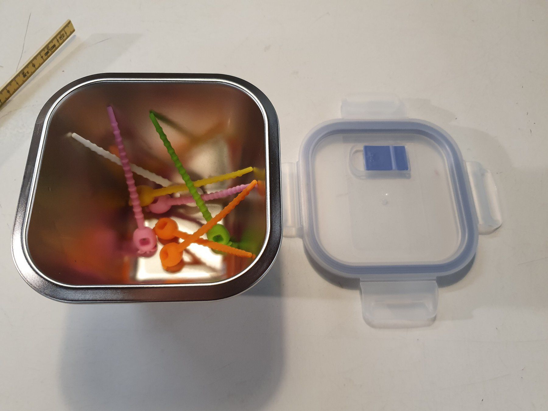 Tupperware Contenitori & Simili: Gefrierbox Chromstahl mit Gummibriden – Usato da Zürich venduto da loosebone 6