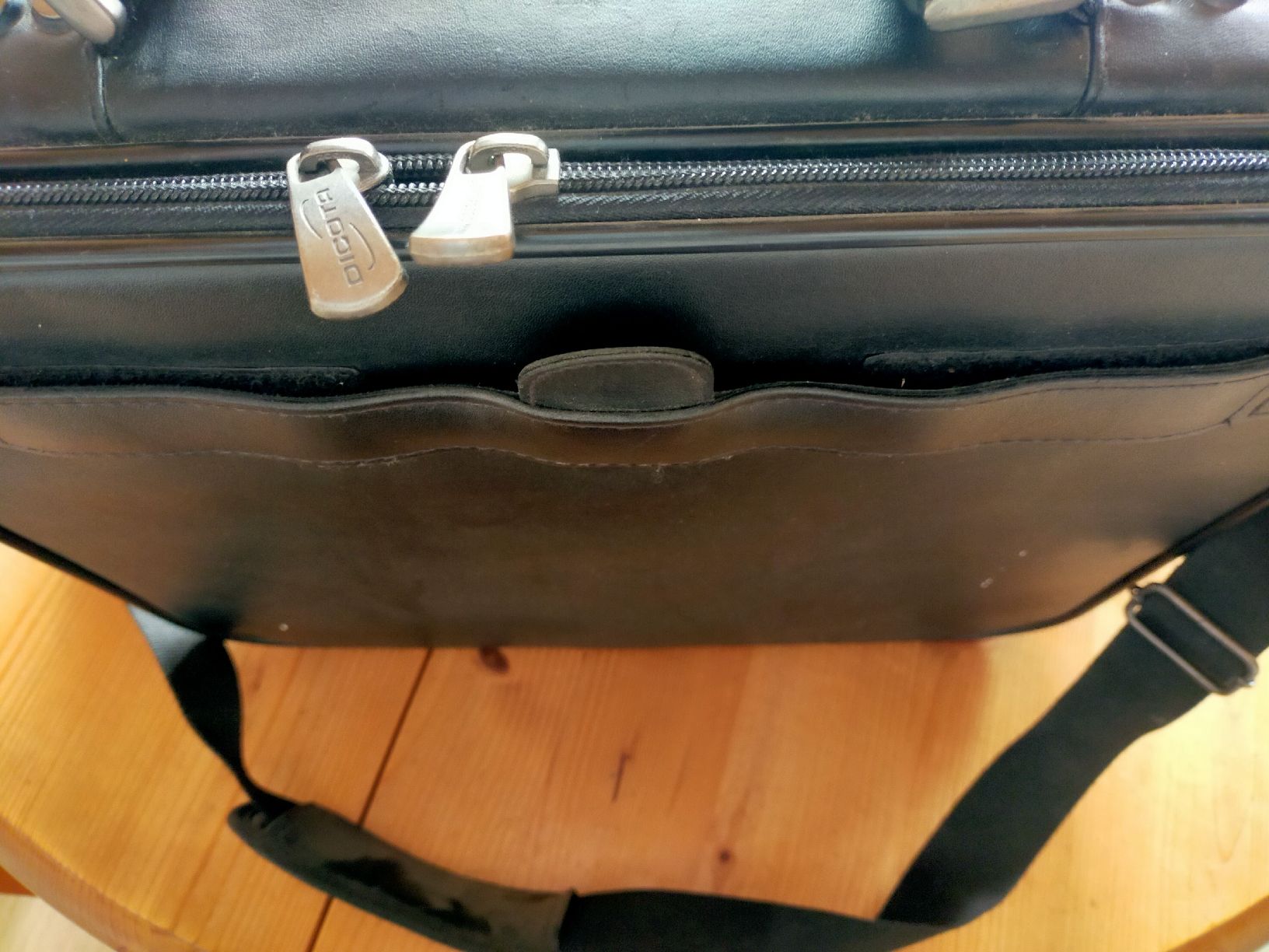 Borse: DICOTA Computer Tasche Leder – Usato da Oberhofen TG venduto da tryxta 4