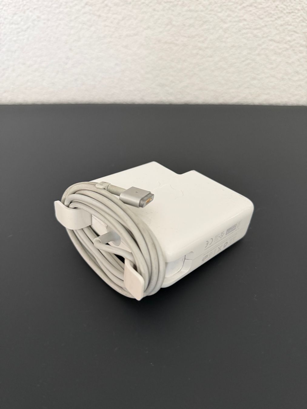 Apple Ladegerät: Apple 85W MagSafe 2 Power Adapter – Neu (gemäss Beschreibung) aus Gerolfingen von gadgettown 1
